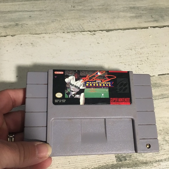 Ken Griffey Jr Presents Major League Baseball Super Nintendo SNES 1992 game only - Picture 1 of 3